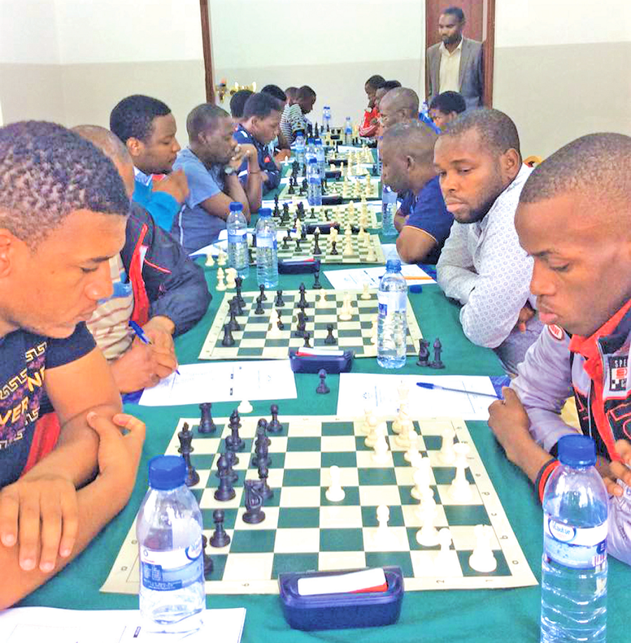 Vice-campeão do mundo de xadrez em Cabo Verde