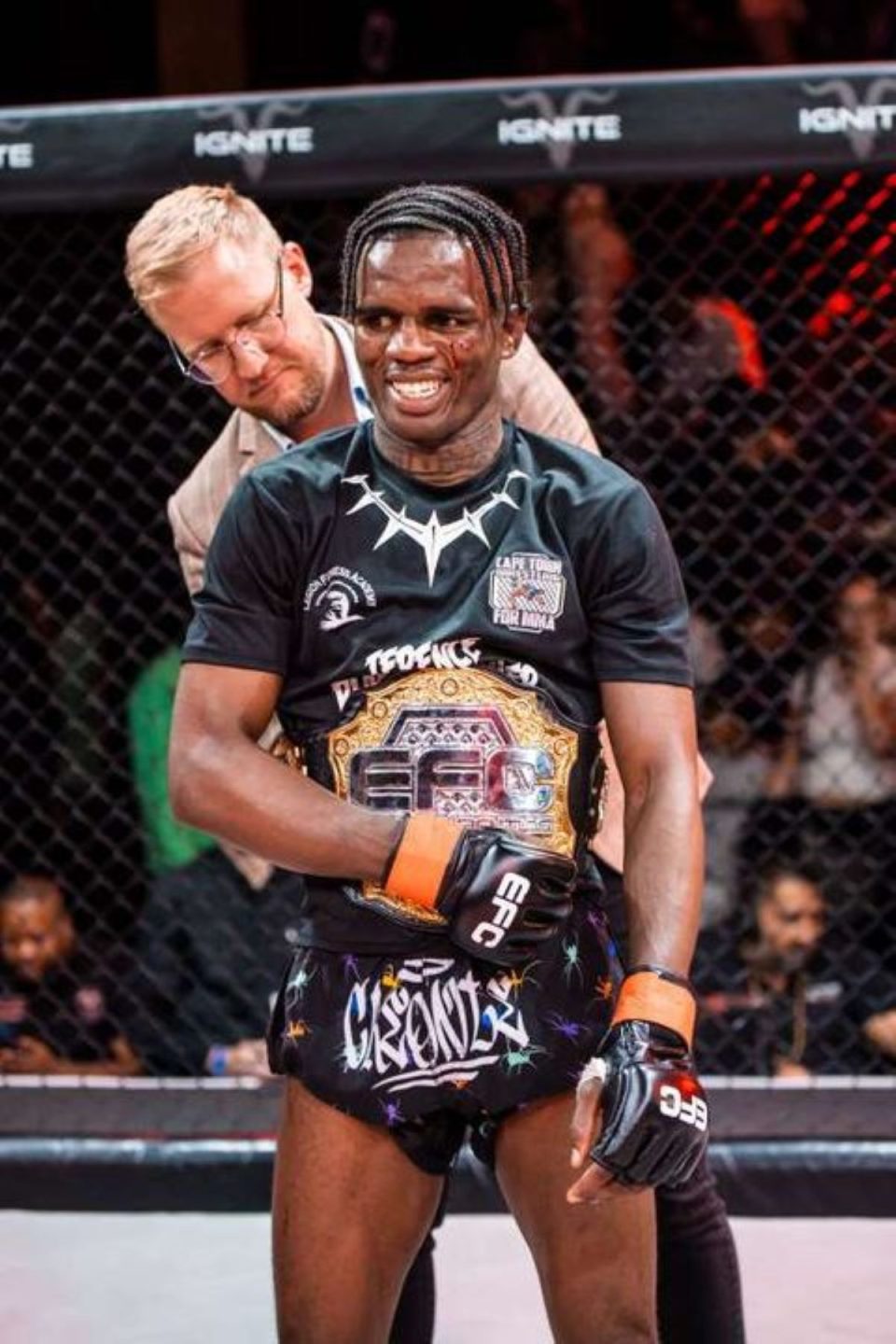 Edson Trapdoor Spider Machavane é o novo campeão mundial de peso mosca do EFC desde 14 de Novembro